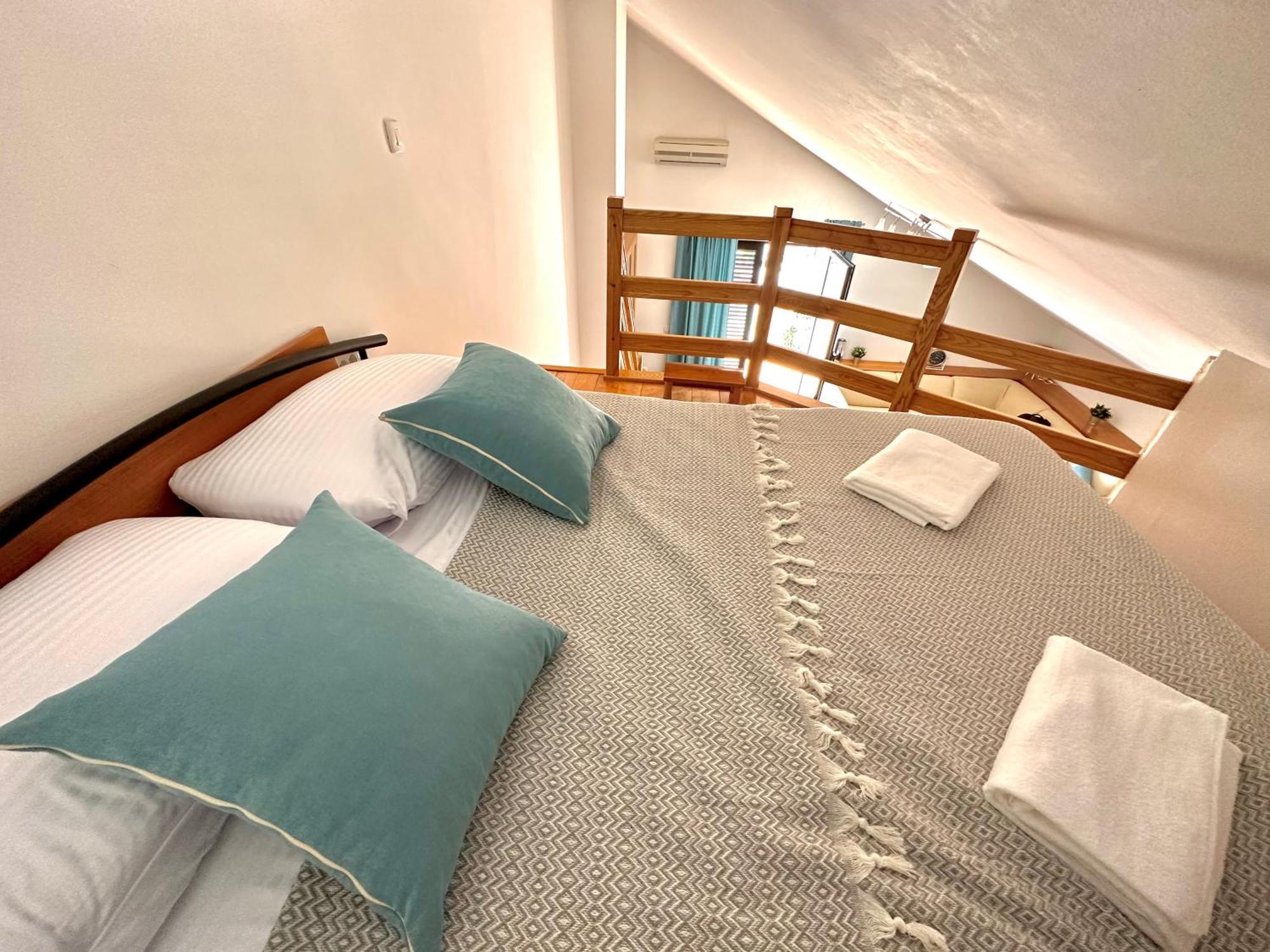 Apartment Palmoliva Rafailovici